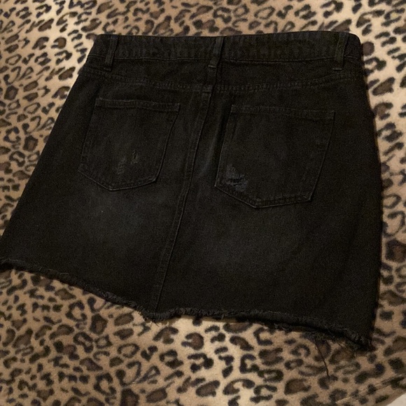2 for $25 Chelsea & Violet Black Denim Skirt Women’s Size L Blk Denim Mini Skirt - Picture 10 of 11